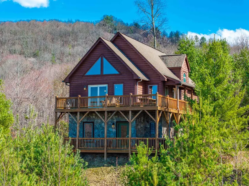 15 Min to Boone | Hot Tub, Shuffleboard, Mtn Views - Image 1