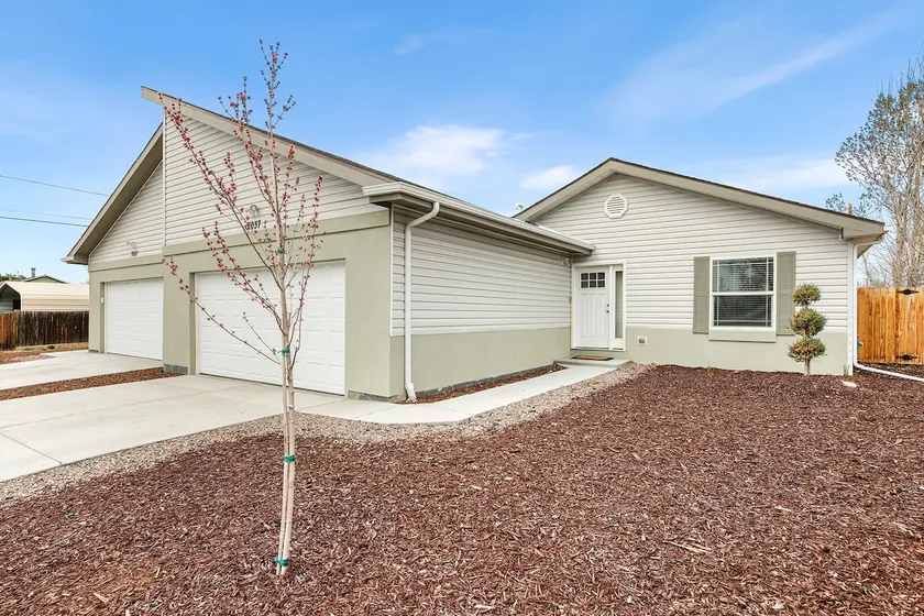 Northfield Getaway -Sleeps 8/Denver/Pets Ok/yard - Image 1
