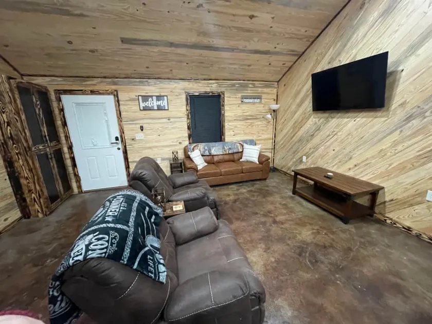Grenada Lake Resort Cabin # 3 - Image 1