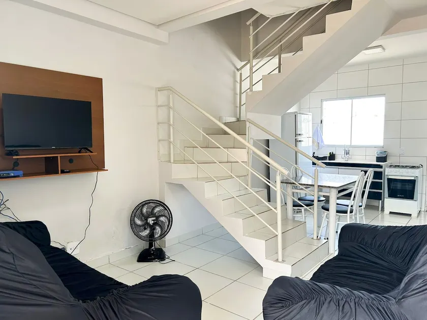House with Garage and Wi-Fi 5 min from Downtown - Image 1