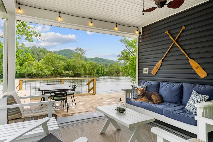 Bungalow by the River-Summer Oasis-Pet Friendly - Image 1