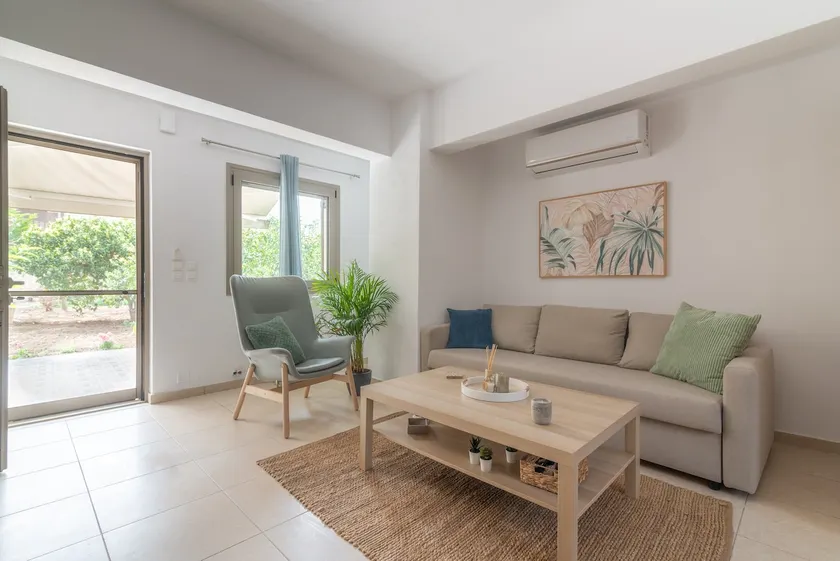 Citrea Stylish House with Garden near Beach - Image 1