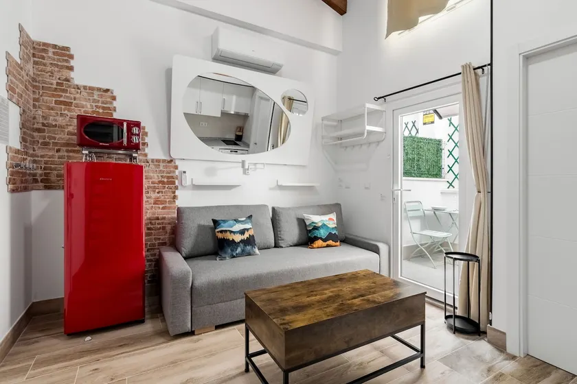 Madrid Villaverde V - Apartment with patio, AC - Image 1