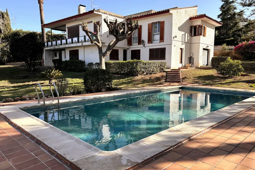 Mediterranean House in Valencia - Image 1