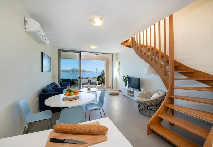 Ashlin seaside Luxury Apartment - Image 1