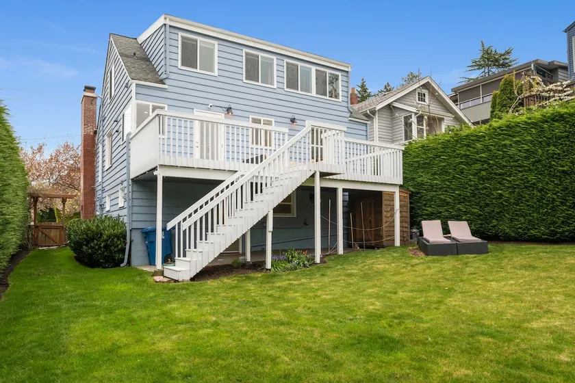 Charming 4B3B home in Magnolia w/ amazing Backyard - Image 1