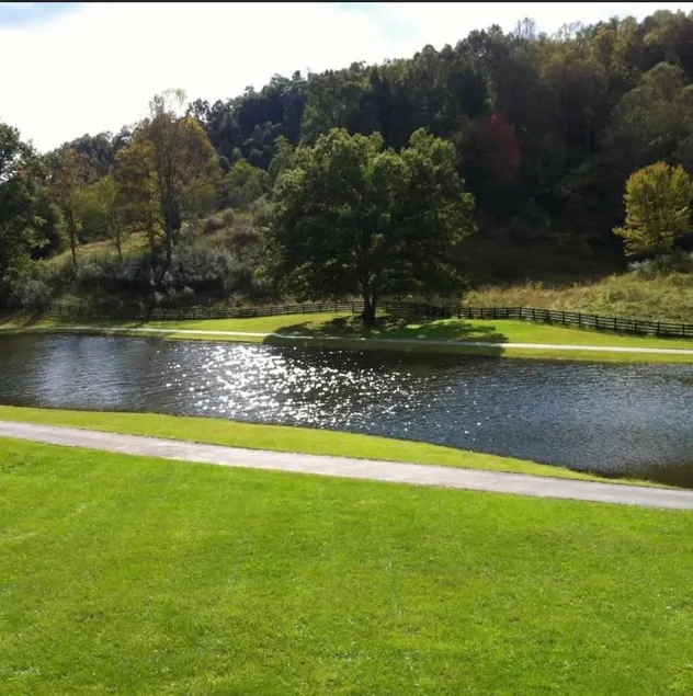 WV Mt. Loft. Enjoy fishing and more - Image 1