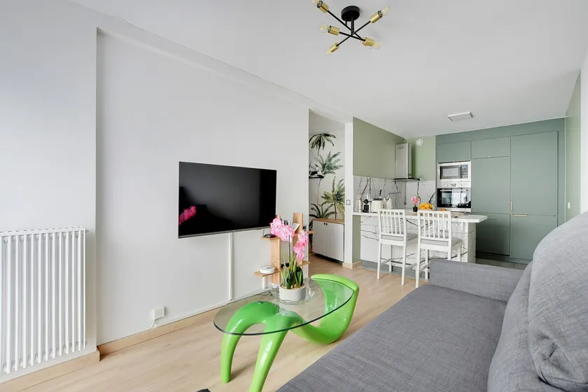 Paris Quiet apartment 10 min free parking & metro - Image 1