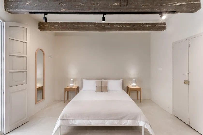 Studio in Historic House + shared rooftop - Image 1