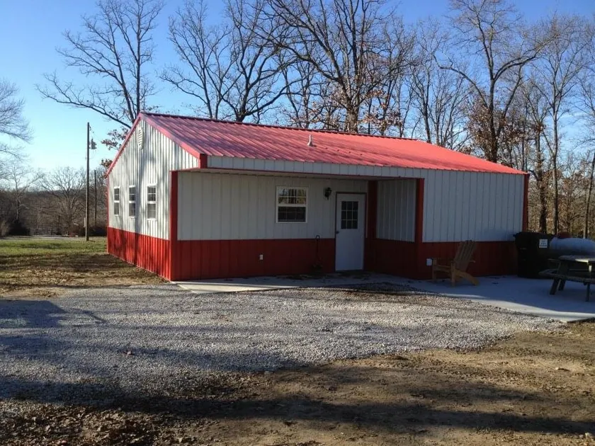 Red Label Lodge - Image 1