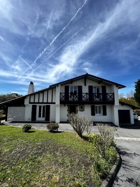 Villa basque, plage à 8min à pied, jardin, parking - Image 1