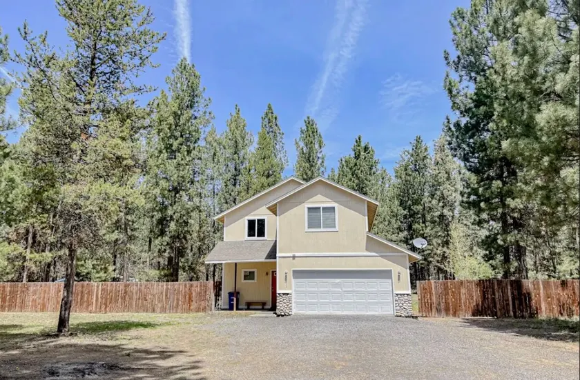 Peaceful 3BR by LaPine State Park, up to 8 guests - Image 1