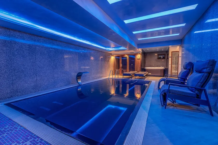 Luxurious Villa in Prevalla - Image 1
