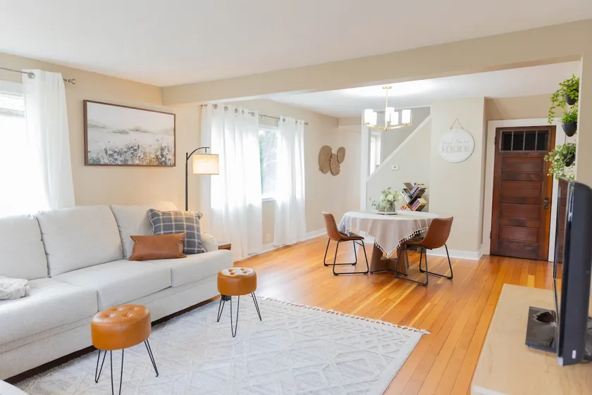 Delightful Four Bedroom Home near Downtown - Image 1