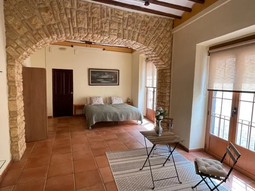 Spacious apartment for up to 6 people - Image 1