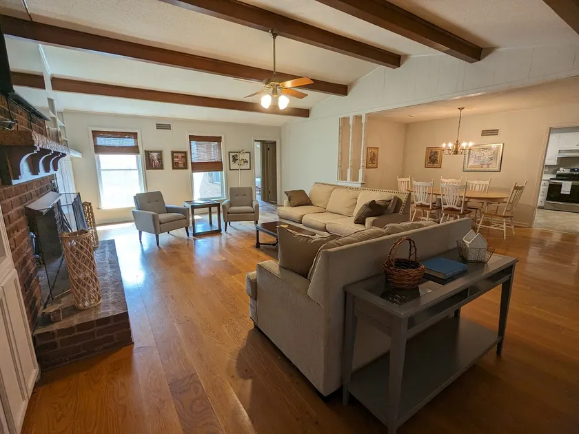 North Jackson 3 Bedroom Getaway - Image 1