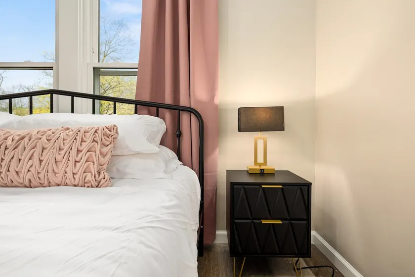 Tranquil 3-Bed Retreat: Sleeps 7 - Image 1