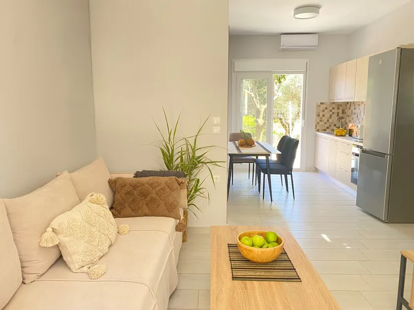 YVONNE's HOUSE - Image 1