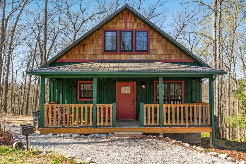 Ridge Top Cabin Retreat w/ Hot Tub & Game Room - Image 1