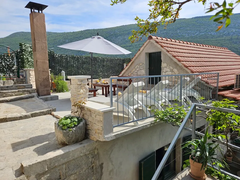Beautiful holiday home Stone Haven - Image 1