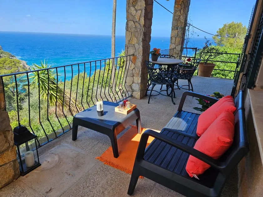 Vinya del Mar Cottage with Sea Views - Image 1
