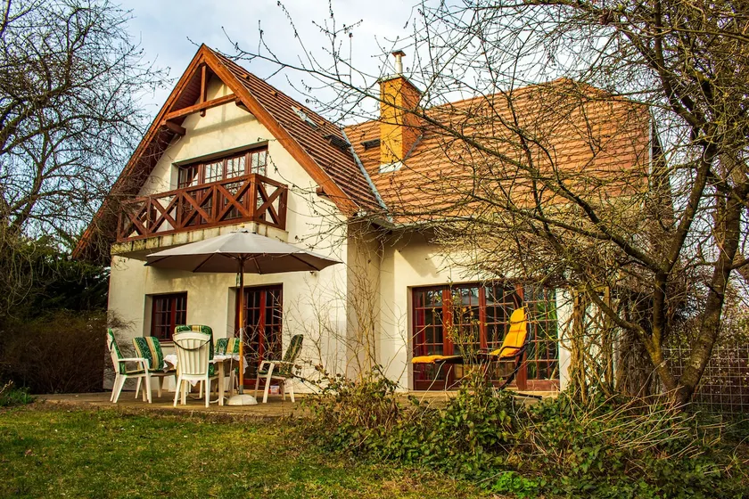 Pine Grove Villa - Image 1