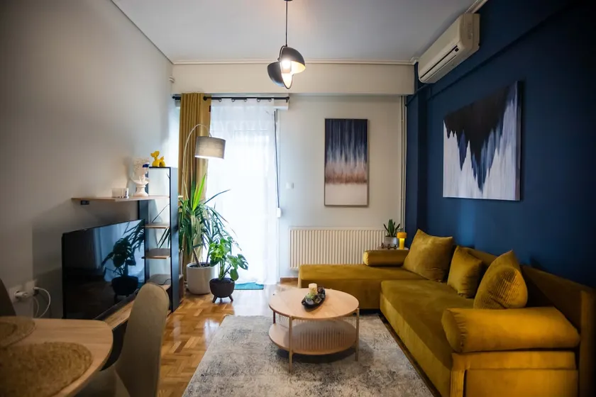 Cozy 1-bedroom renovated apt at the city center - Image 1