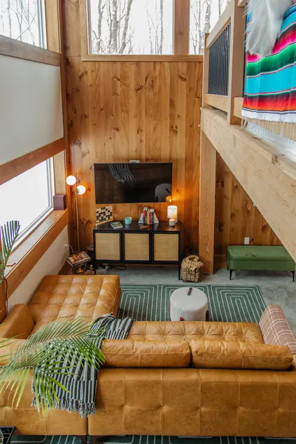 NOIR HAUS Custom Designer Cabin+Hot tub on 2 acres - Image 1