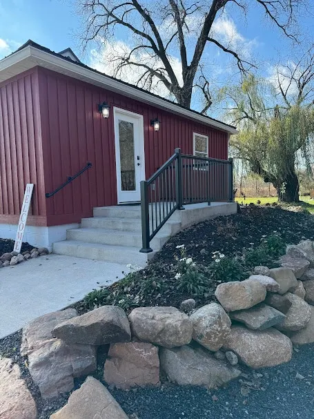 Broken Willow Bungalow - Image 1