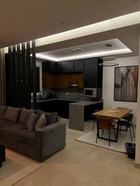 2BR | Modern Style w/ Full Kitchen & Self Entry - Image 1