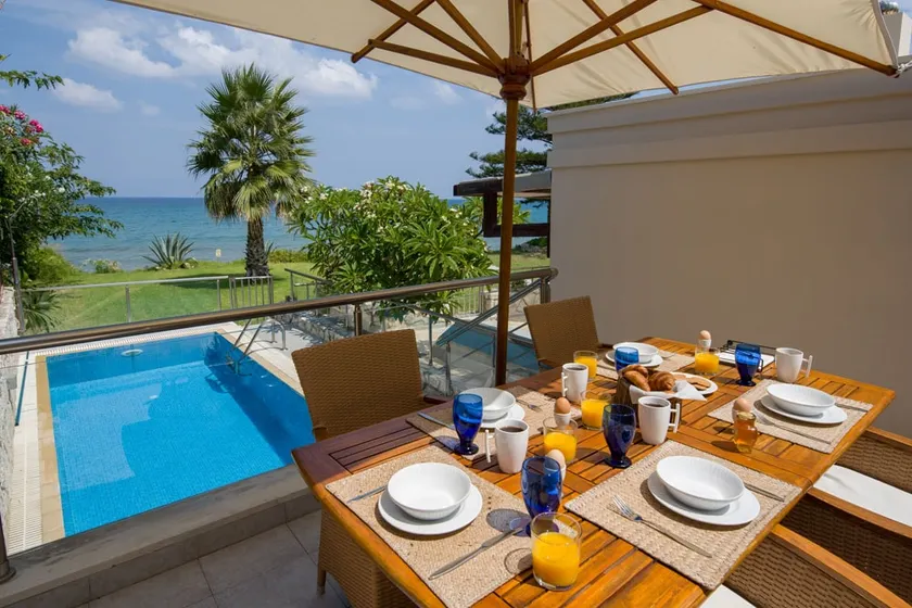 The Seaside Villa - Image 1