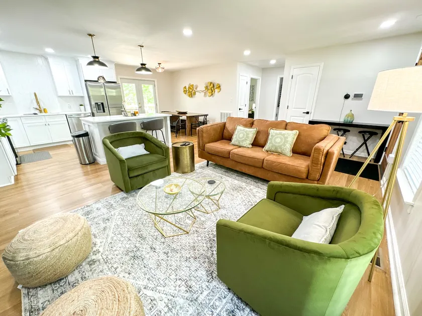 Atlanta Secluded Gem - Image 1