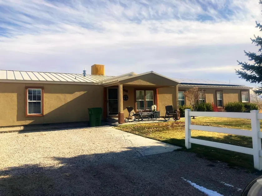 Rural Spring Creek Home: Countryside Living! - Image 1