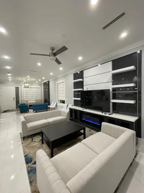 Modern New Home In Vancouver - Image 1