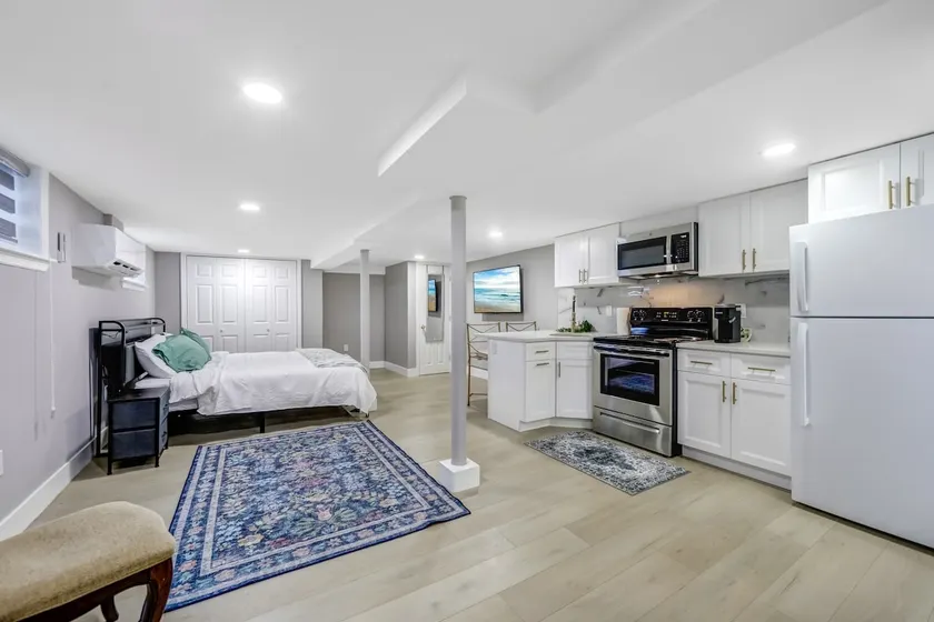 Lux Studio w/ Laundry | Near EWR and NYC | Parking - Image 1