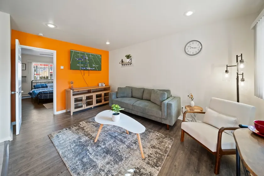 Stylish Escape Near Golf, Lakes & Ferndale Fun - Image 1