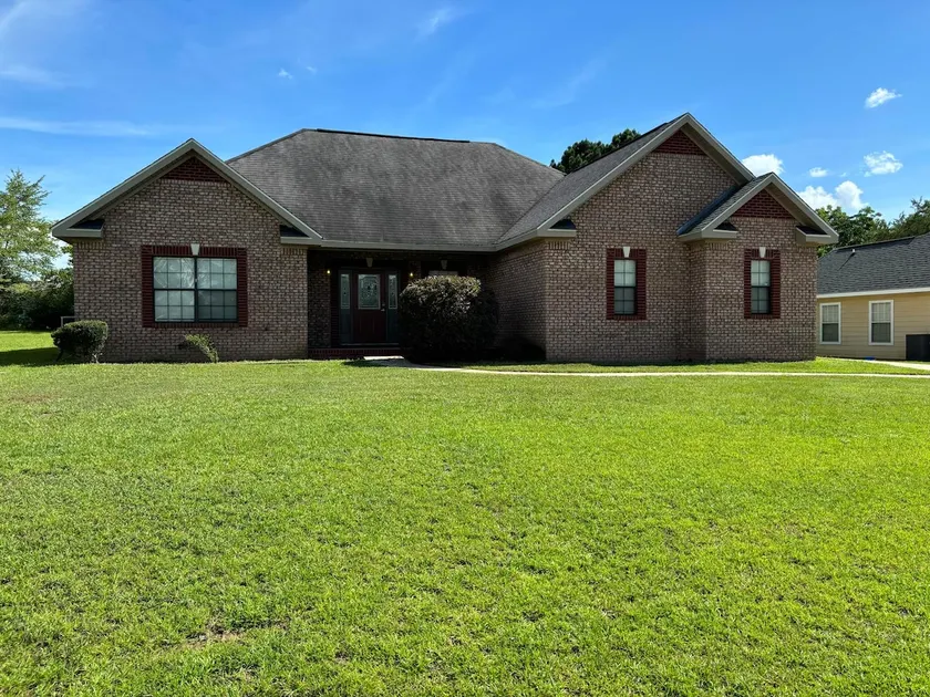 Spacious 3BR/2BA | Minutes from Dothan - Image 1