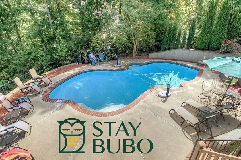 Lakefront Estate w/ Pool, Hot Tub, Sauna & Peloton - Image 1