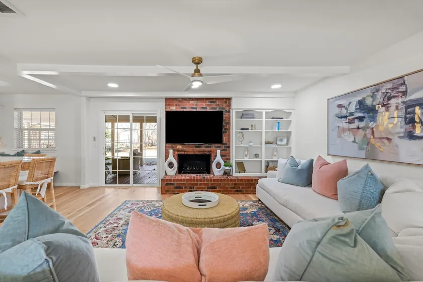 No compromises! Beautiful Reno with everything! - Image 1