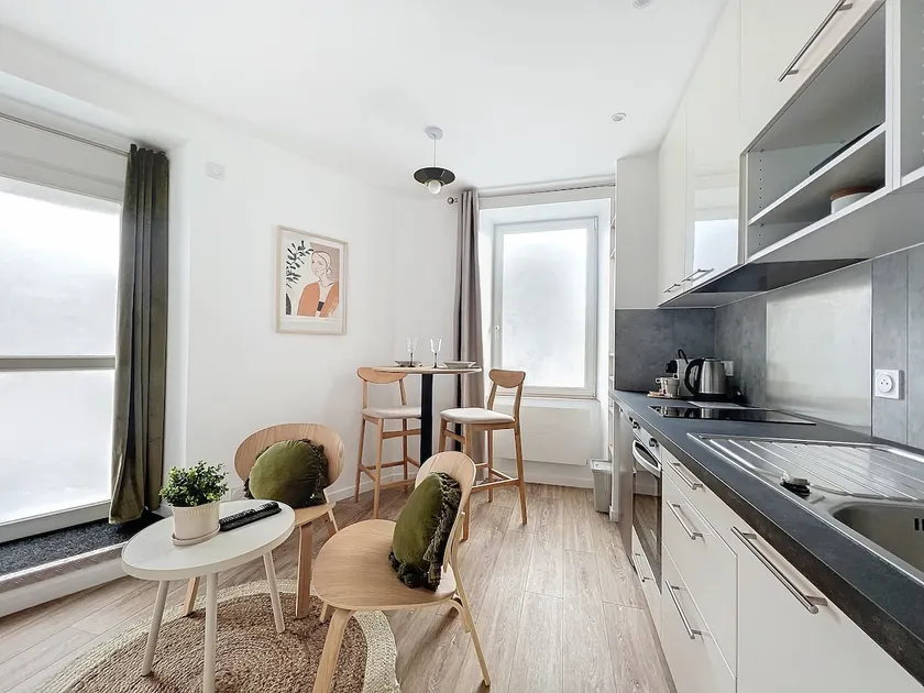 Nice Quiet and Modern Apartment - Image 1