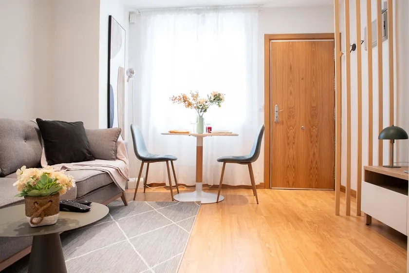 Elegant 1BedRoom Apartment, Steps to Goya - Image 1