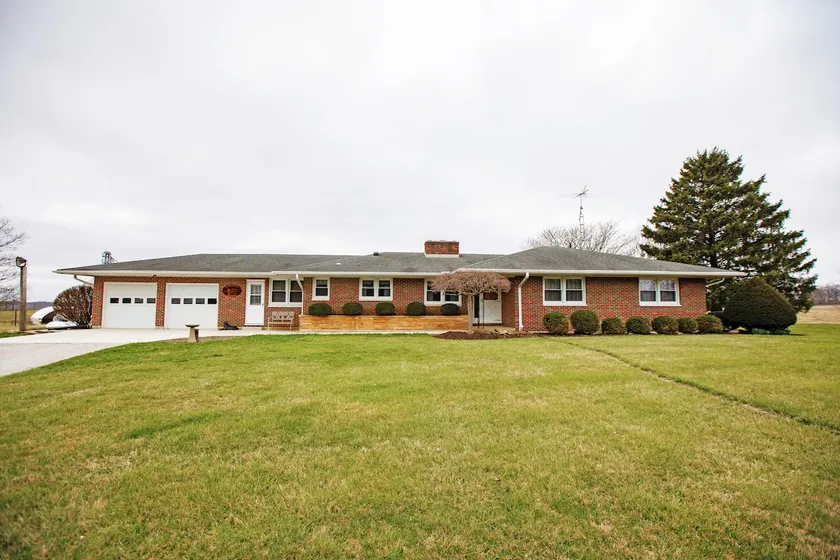 Cedarville Home Overlooking The Farm - Image 1