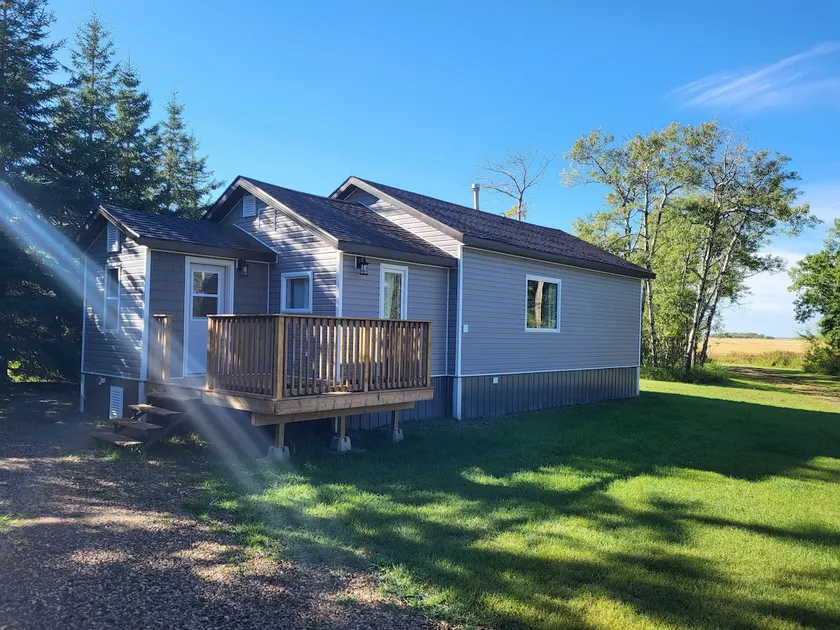 Country Cottage - Image 1