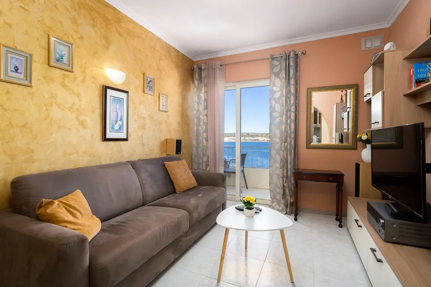 Cosy1 Bedroom Apartment with Balcony & Sea Views - Close to Mellieha Bay - Image 1
