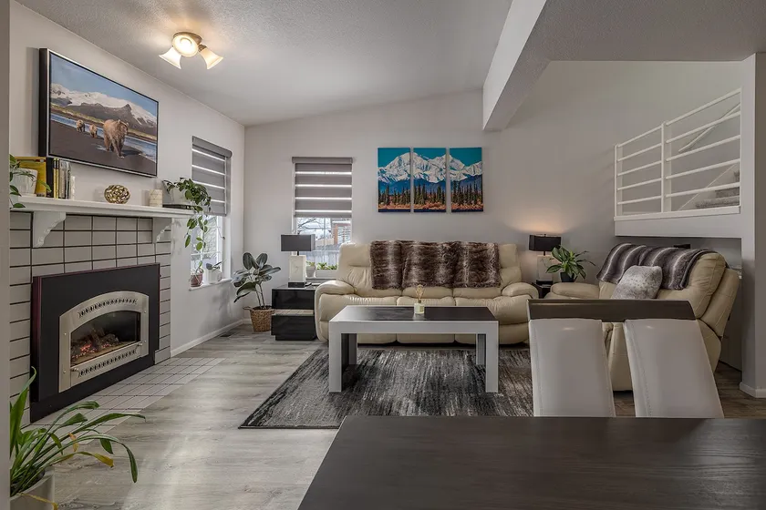 Charming Luxe Home Sleeps 4 - Image 1