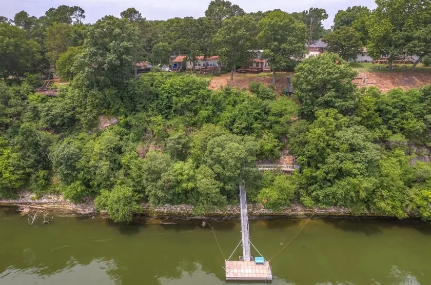 Waterfront Getaway Duo Homes Sleeps 18 with Dock - Image 1