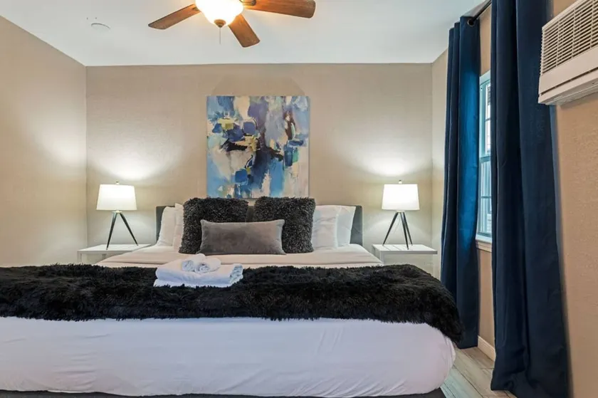 The Sable Flats 07 | Hermann Park, Medical Center! - Image 1