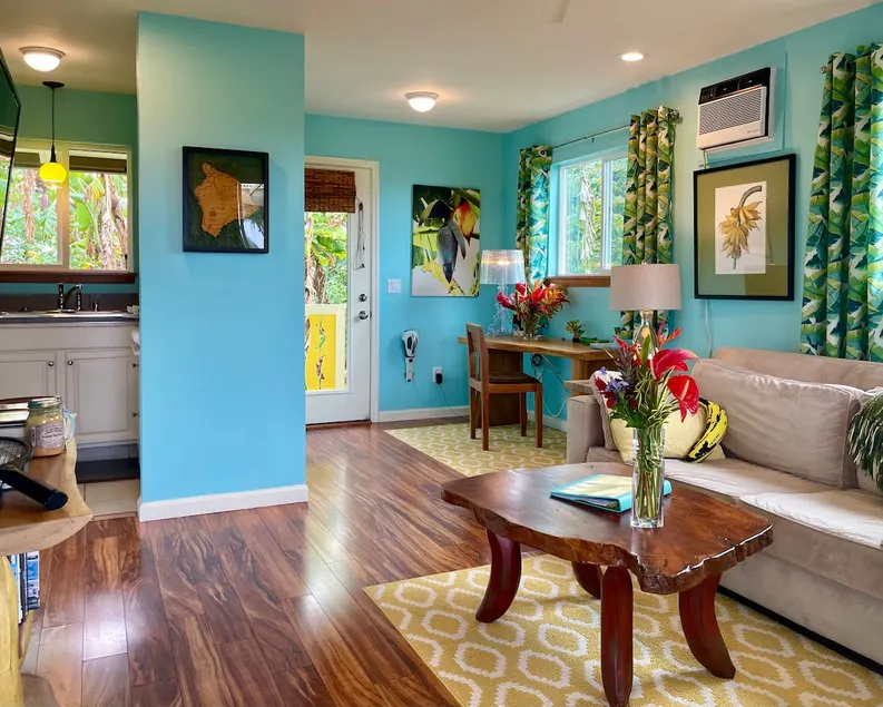 Bananarama Cottage, Black Sand Beach, A/C - Image 1