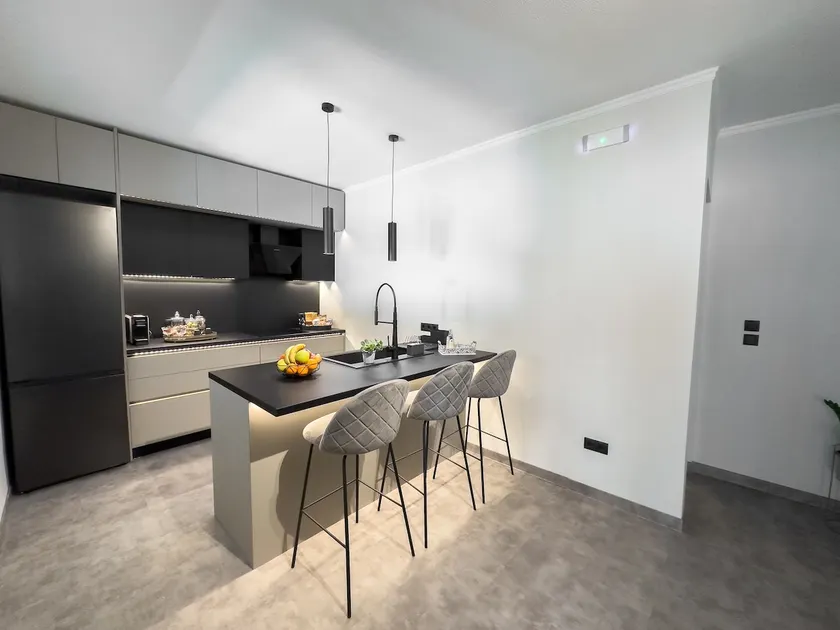 Ixia home - Image 1