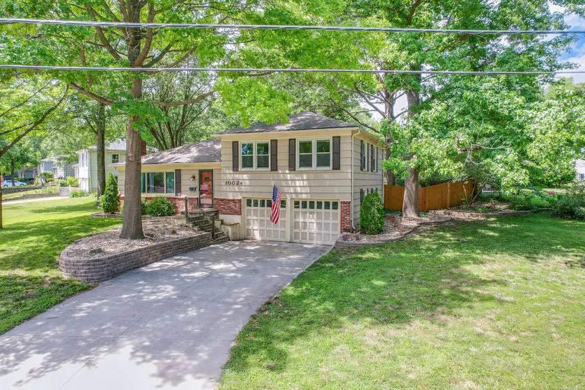 The Travel House 435 Overland Park - Image 1